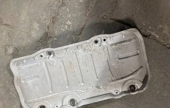 Seat Leon (5F) Heat shield in engine bay 5Q0825701C