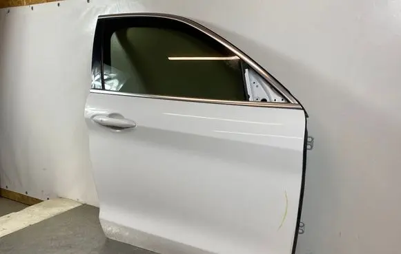 Alfa Romeo Stelvio Front door