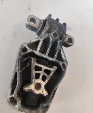 Mercedes-Benz B W246 W242 Engine mount bracket A2462401209