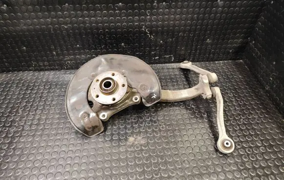 Audi A8 S8 D4 4H Front wheel hub spindle knuckle