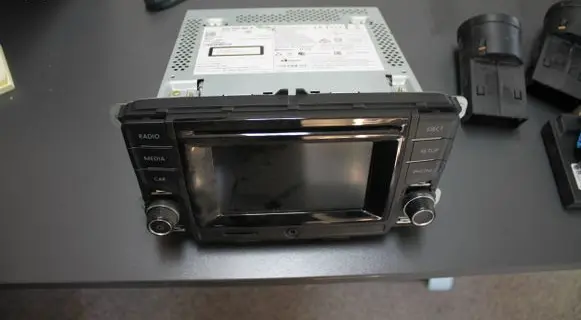 Volkswagen Polo Radio/CD/DVD/GPS head unit 6C0035869B
