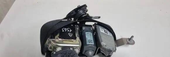 Mercedes-Benz E W212 Front seatbelt A2128607685 040968