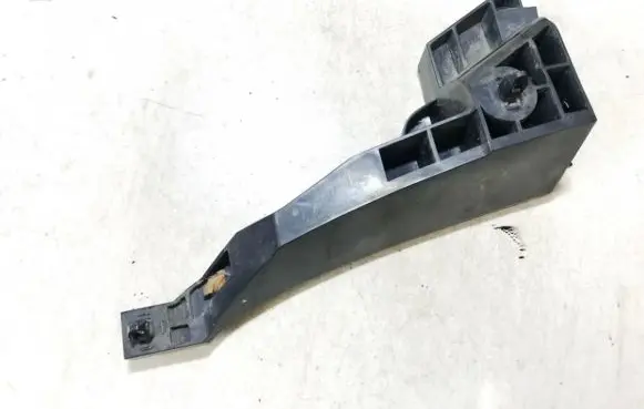 Suzuki Grand Vitara II Rear bumper mounting bracket