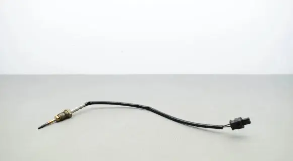 BMW 5 F10 F11 Oil temperature sensor 8509963