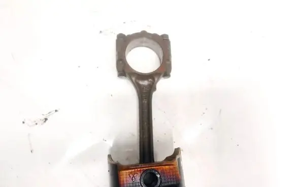 Mitsubishi Grandis Piston with connecting rod
