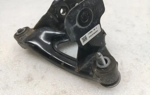 Tesla Model 3 Engine mounting bracket 111023300C CFQ21079040461