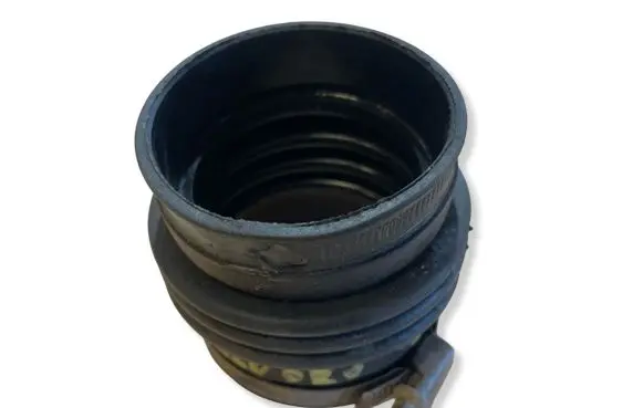 BMW 8 E31 Air intake hose/pipe 