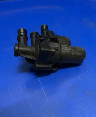 BMW 3 E46 Coolant heater control valve 64118369807 1147412149