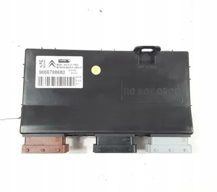 Peugeot 508 Seat control module 