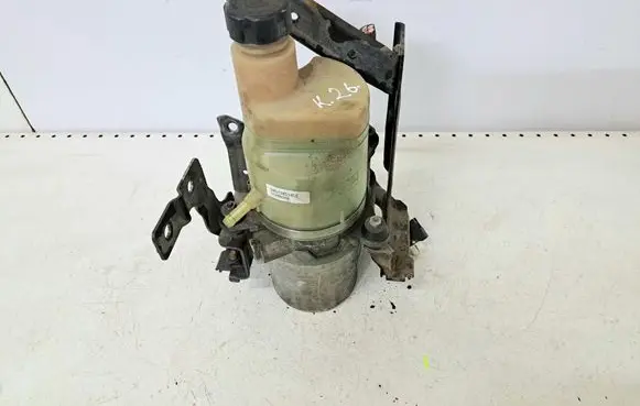Volvo V50 Power steering pump 31280369