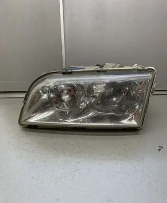 Volvo S40, V40 Headlight/headlamp 30899682