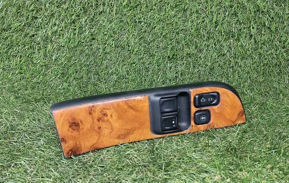 Opel Frontera B Electric window control switch 8971475131