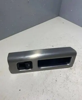 Volvo V50 Electric window control switch 30773217