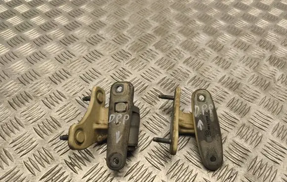 Mercedes-Benz E W212 Front door hinge set A047058