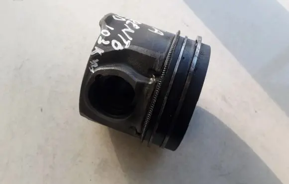 Piston