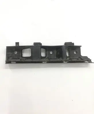 Volkswagen PASSAT B6 Front bumper mounting bracket 3C0807184