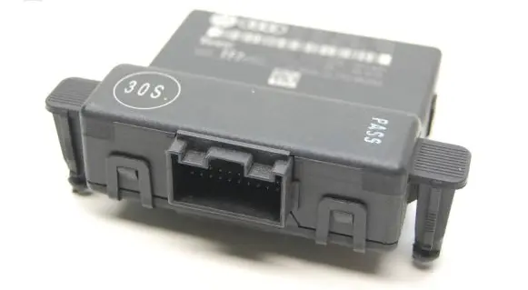 Audi A3 S3 8P Gateway control module 1K0907530G