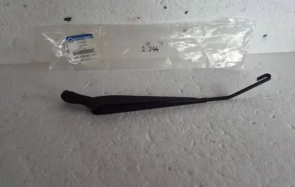 Jeep Wrangler Front wiper blade arm 68002389AA