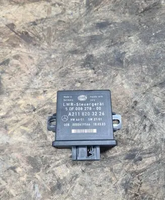 Mercedes-Benz E W211 Light module LCM A2118203226 5DF00827800 0000419566