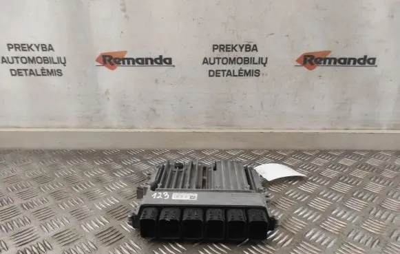 BMW 5 G30 G31 Engine control unit/module 9885785 0281036429