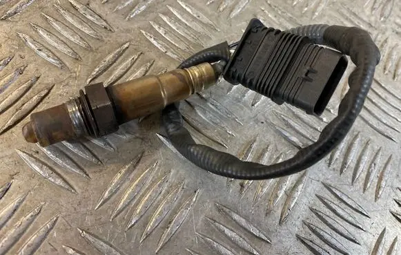 BMW 3 F30 F35 F31 Lambda probe sensor 7589121 0258027029