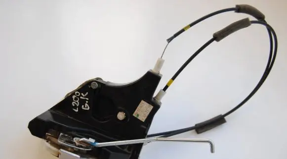 Mitsubishi L200 Rear door lock NER