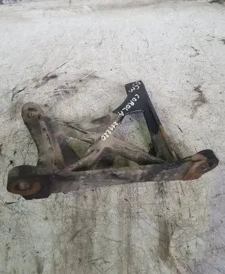 Toyota Corolla Verso AR10 Engine mounting bracket 171180G010