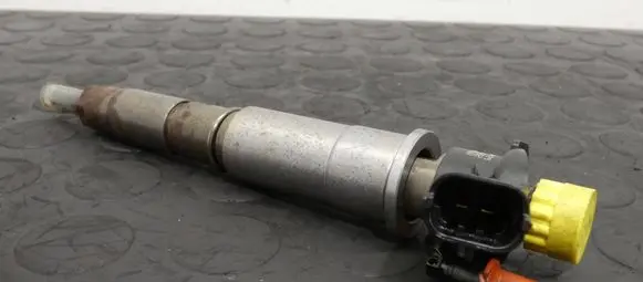 Fuel injector