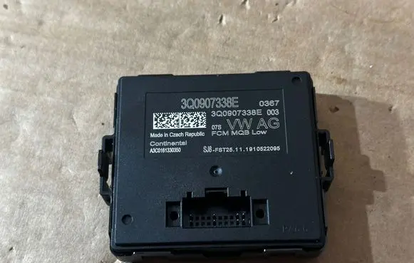 Audi Q3 F3 Other control units/modules 3Q0907338E A3C0161330350
