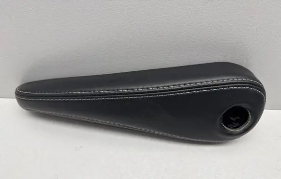 Chrysler Pacifica Rear seat armrest 5RD44TRMAD