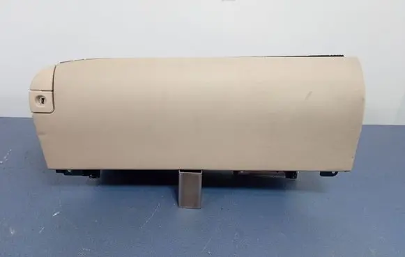 Lexus IS 220D-250-350 Glove box 5555053050