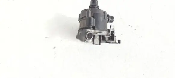 BMW 7 G11 G12 Electric auxiliary coolant/water pump 8637952
