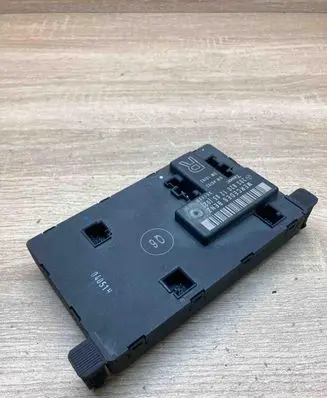 Mercedes-Benz C W203 Door control unit/module 2038201285 351320