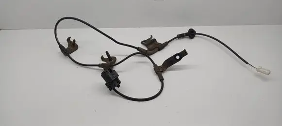 Toyota RAV 4 (XA40) Rear ABS sensor wiring 8282147150