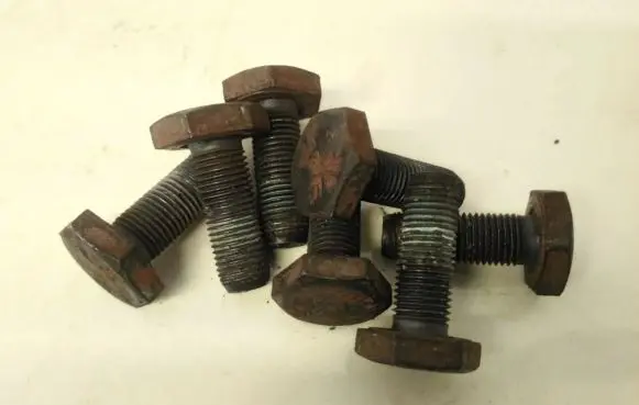 Nissan Almera N16 Nuts/bolts 