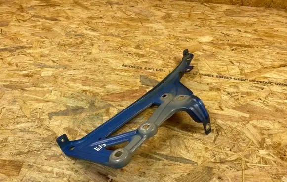 BMW X1 F48 F49 Fender mounting bracket 7329447