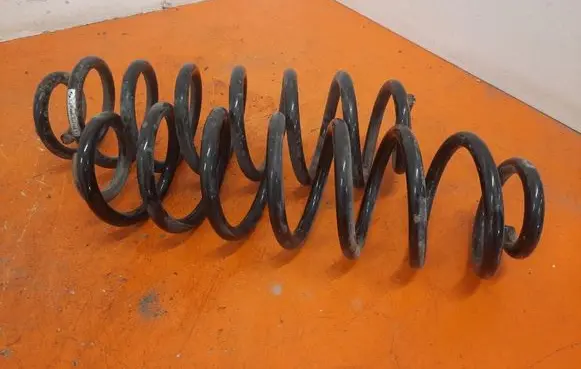 Volkswagen Cross Touran I Rear coil spring