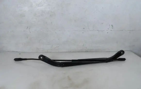 Ford C-MAX II Front wiper blade arm AM51-17526-AE