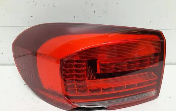 Volkswagen Tiguan Rear/tail lights 5N0945207