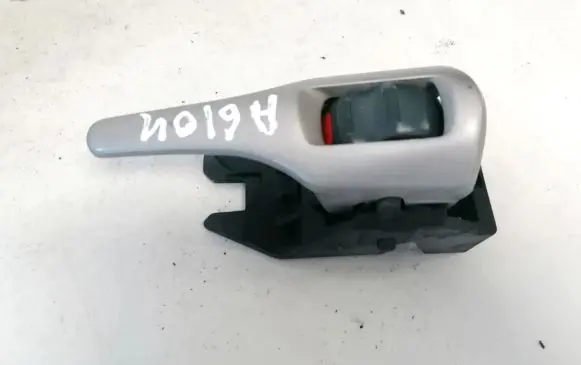 Toyota Urban Cruiser (XP110) Front door interior handle