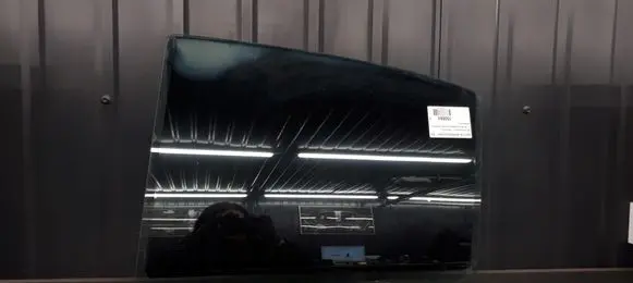 Jaguar XJ X350 Rear side window