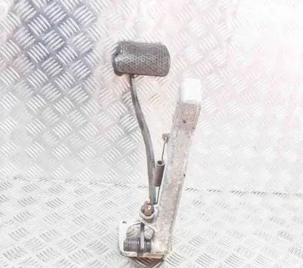 Mercedes-Benz SLC C107 Brake pedal A1072940801 A1232910082