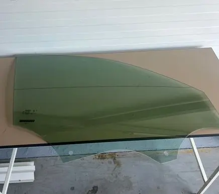 Volvo XC40 Front door window glass four-door 32368779 43R00049 E000292