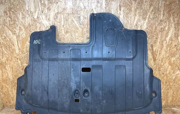KIA Carens III Engine splash shield/under tray 29110A4550