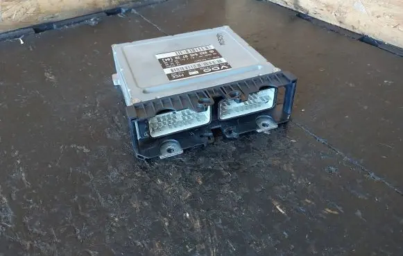 Mercedes-Benz C W202 Engine control unit/module 0225458732