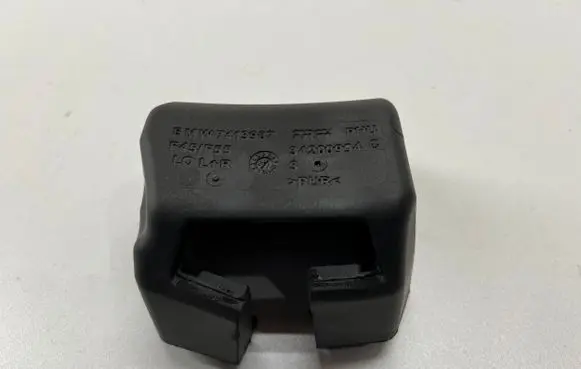 Mini Cooper Countryman F60 Seat belt trim 7413987