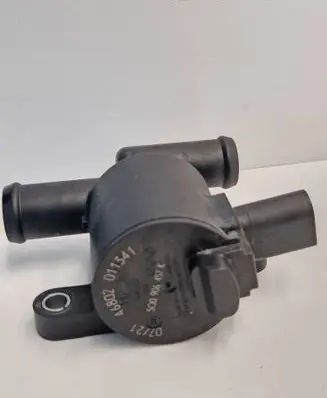 Volkswagen Golf VIII Electric auxiliary coolant/water pump 5Q0906457K