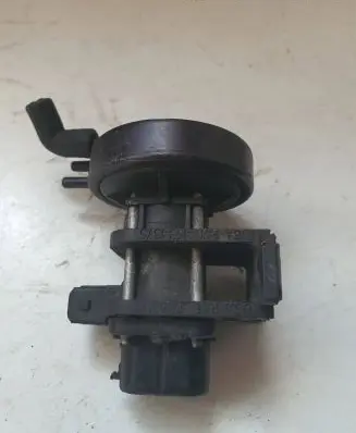 Audi 100 S4 C4 Turbo solenoid valve 357906283