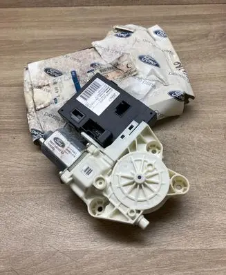 Ford Focus Front door window regulator motor 1430369 6M5T14B533EA 5WK11572K