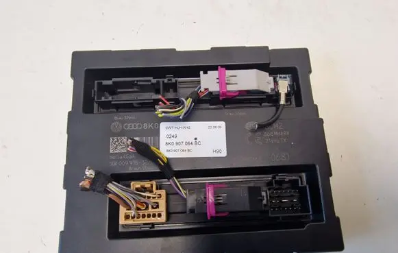 Audi A4 S4 B8 8K Comfort/convenience module 8K0907064BC